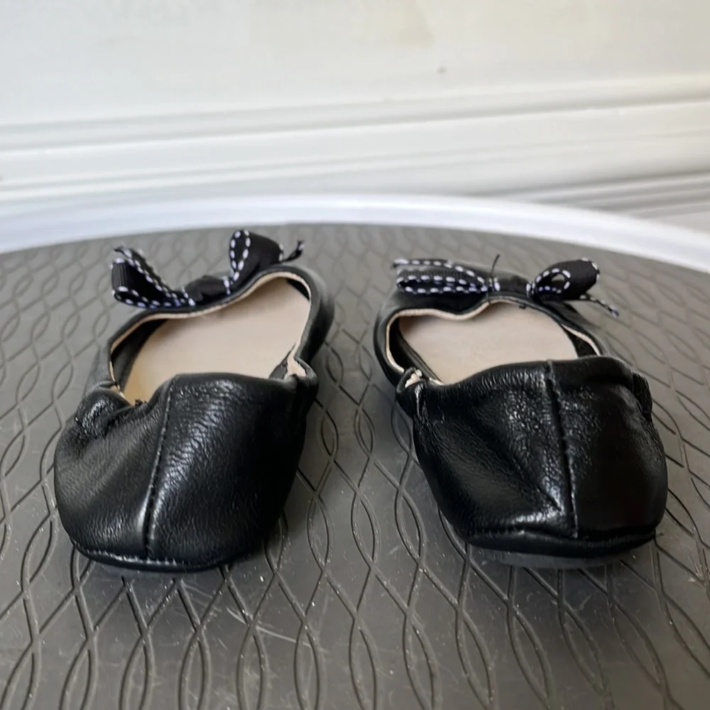 2 Scoops Lambskin ballet flats Almond toe bow black white Size 7